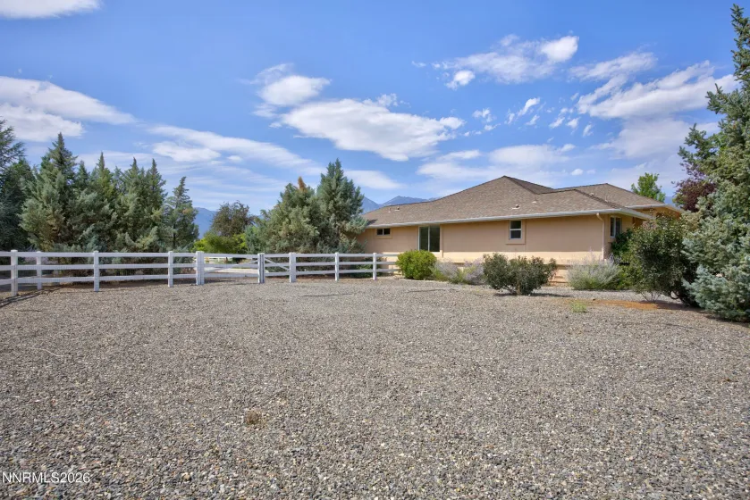 1198 Sierra Vista, Gardnerville, Nevada 89460, 3 Bedrooms Bedrooms, ,3 BathroomsBathrooms,Residential,Residential,Sierra Vista,0,260010428