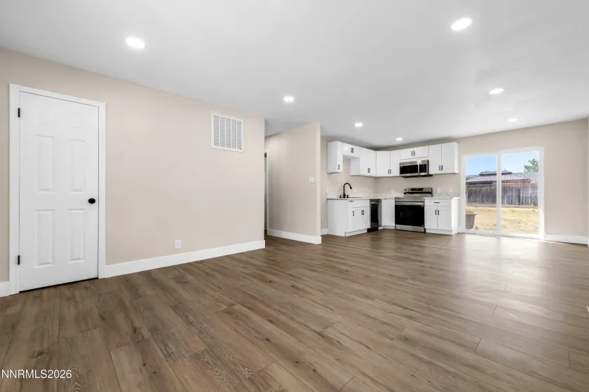 1585 Greenbrae, Sparks, Nevada 89431, 3 Bedrooms Bedrooms, ,2 BathroomsBathrooms,Residential,Residential,Greenbrae,0,260010431