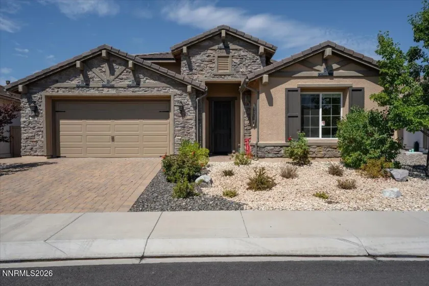 Xeriscaped and dripped front yard. All hours parking is allowed in driveway.