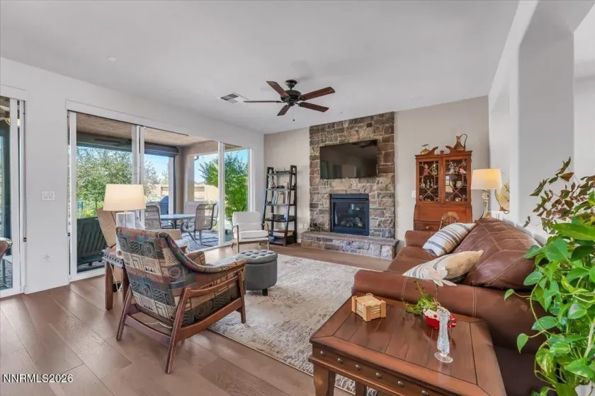 Gas fireplace with blower