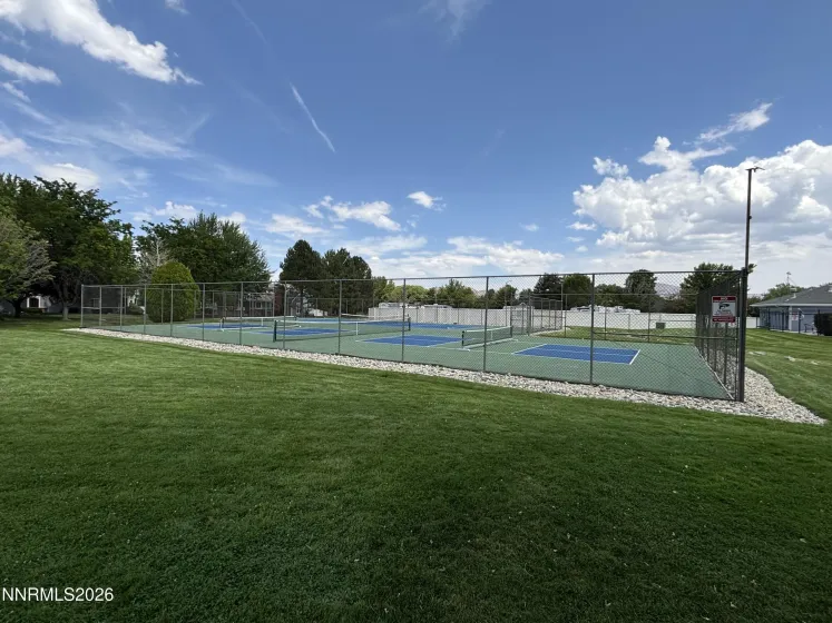 HOA tennis courts