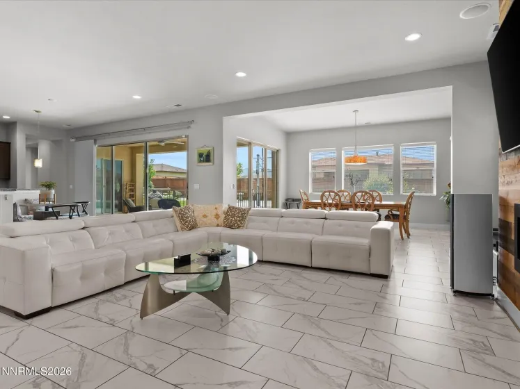 694 Raptor, Fernley, Nevada 89408, 3 Bedrooms Bedrooms, ,3 BathroomsBathrooms,Residential,Residential,Raptor,0,260010442