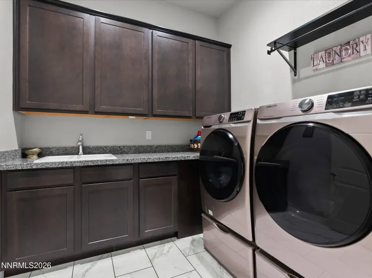 694 Raptor, Fernley, Nevada 89408, 3 Bedrooms Bedrooms, ,3 BathroomsBathrooms,Residential,Residential,Raptor,0,260010442