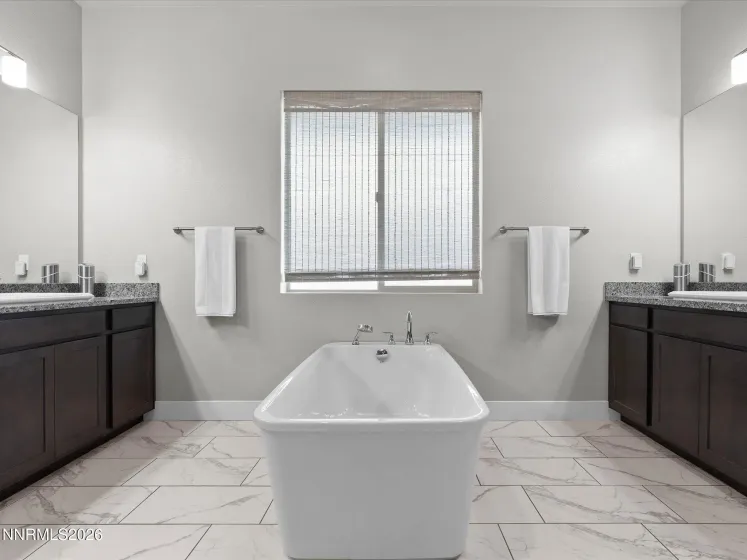 694 Raptor, Fernley, Nevada 89408, 3 Bedrooms Bedrooms, ,3 BathroomsBathrooms,Residential,Residential,Raptor,0,260010442
