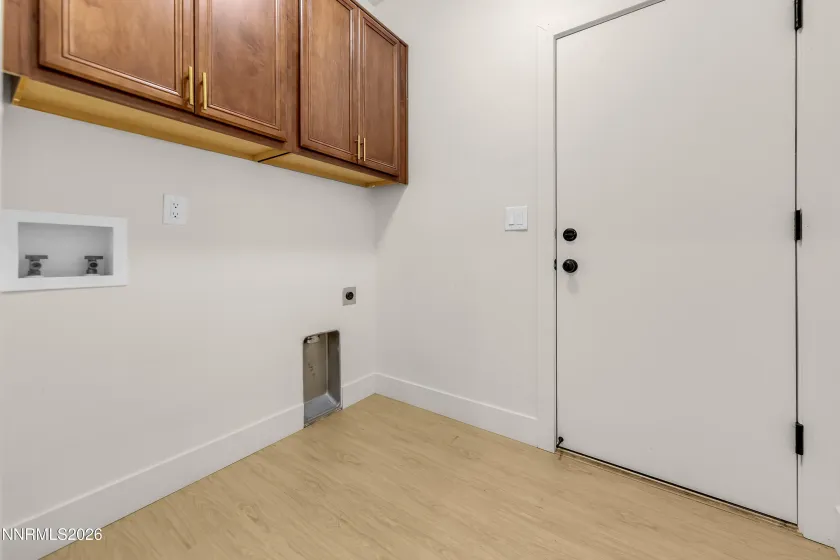 8918 Finnsech, Reno, Nevada 89506, 4 Bedrooms Bedrooms, ,2 BathroomsBathrooms,Residential,Residential,Finnsech,0,260010444