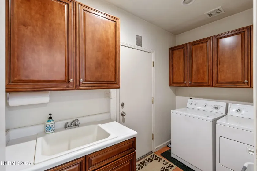 10063 Kentfield, Reno, Nevada 89521, 4 Bedrooms Bedrooms, ,3 BathroomsBathrooms,Residential,Residential,Kentfield,0,260010456