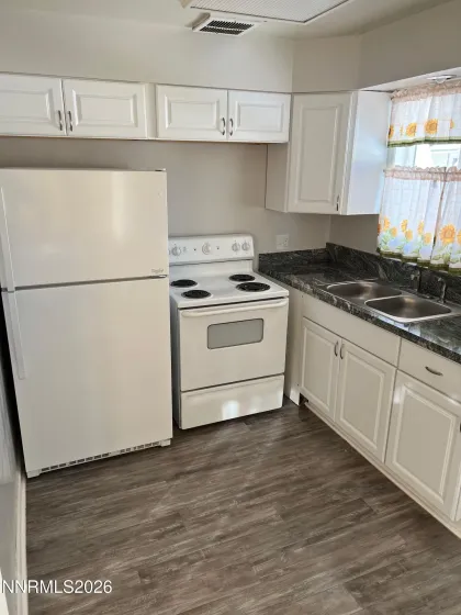 1504 Stewart, Carson City, Nevada 89706, 8 Bedrooms Bedrooms, ,4 BathroomsBathrooms,Residential Income,Residential,Stewart,0,260010458