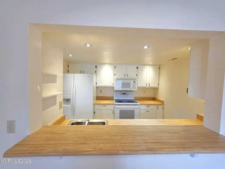 13914 Lear, Reno, Nevada 89506, 2 Bedrooms Bedrooms, ,2 BathroomsBathrooms,Residential,Residential,Lear,0,260010468