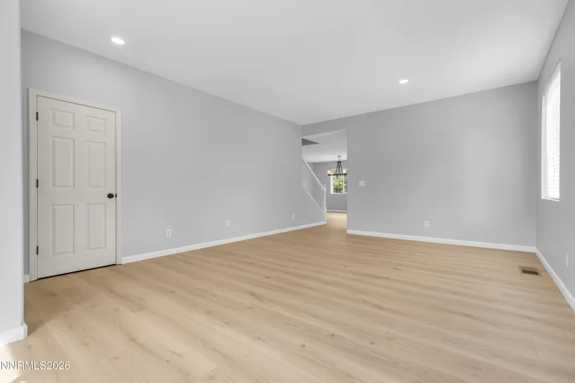 7750 Porto, Sparks, Nevada 89436, 5 Bedrooms Bedrooms, ,3 BathroomsBathrooms,Residential,Residential,Porto,0,260010448