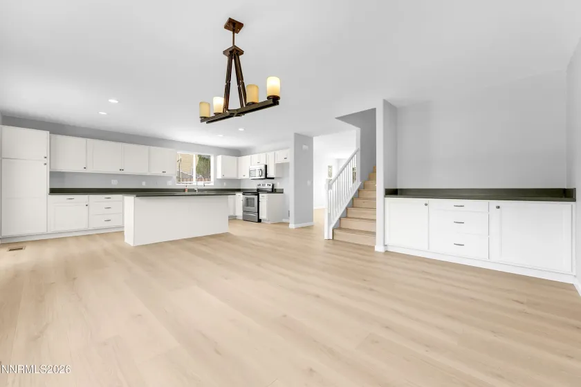 7750 Porto, Sparks, Nevada 89436, 5 Bedrooms Bedrooms, ,3 BathroomsBathrooms,Residential,Residential,Porto,0,260010448