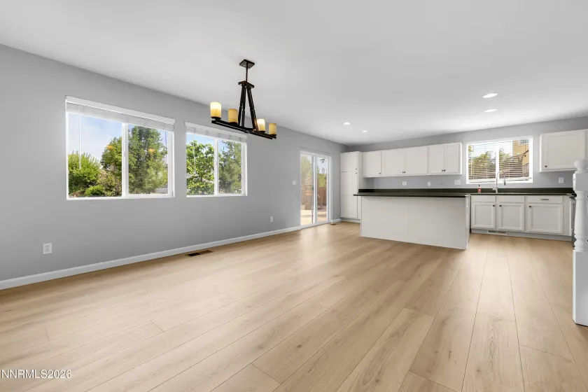 7750 Porto, Sparks, Nevada 89436, 5 Bedrooms Bedrooms, ,3 BathroomsBathrooms,Residential,Residential,Porto,0,260010448