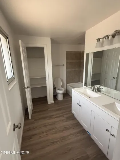580 Huffaker, Reno, Nevada 89511, 5 Bedrooms Bedrooms, ,4 BathroomsBathrooms,Residential,Residential,Huffaker,0,260010495