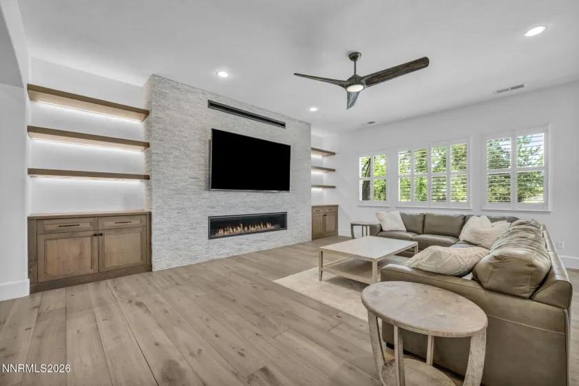 14725 Chateau, Reno, Nevada 89511, 4 Bedrooms Bedrooms, ,3 BathroomsBathrooms,Residential,Residential,Chateau,0,260010507