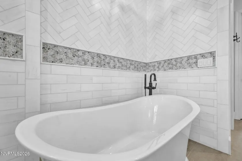 14725 Chateau, Reno, Nevada 89511, 4 Bedrooms Bedrooms, ,3 BathroomsBathrooms,Residential,Residential,Chateau,0,260010507