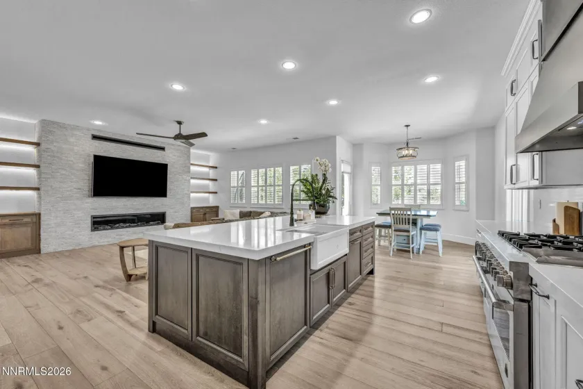14725 Chateau, Reno, Nevada 89511, 4 Bedrooms Bedrooms, ,3 BathroomsBathrooms,Residential,Residential,Chateau,0,260010507