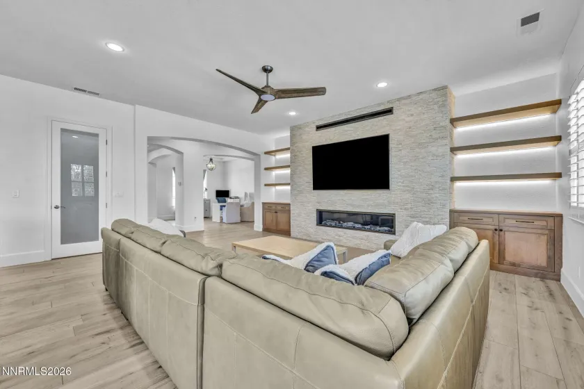 14725 Chateau, Reno, Nevada 89511, 4 Bedrooms Bedrooms, ,3 BathroomsBathrooms,Residential,Residential,Chateau,0,260010507