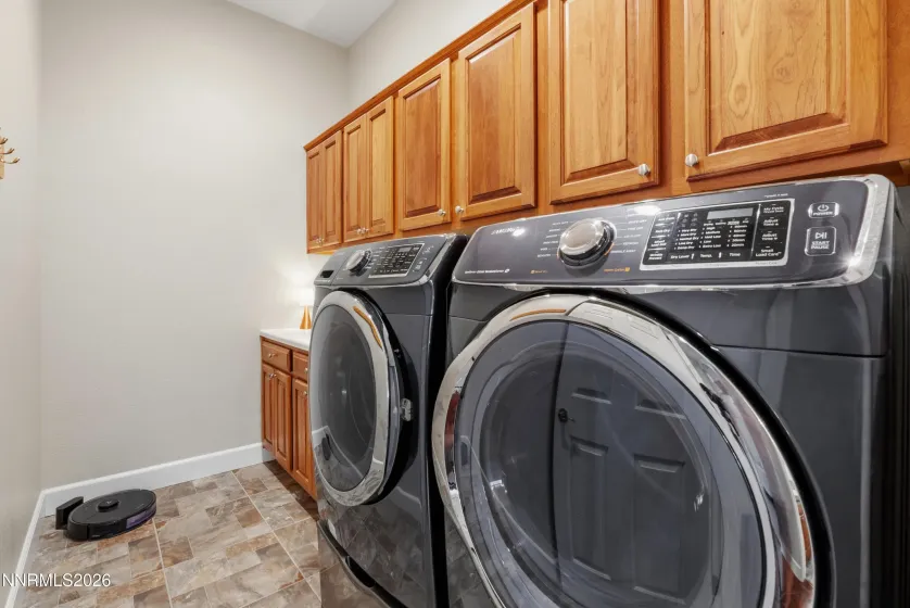 Laundry room with sink