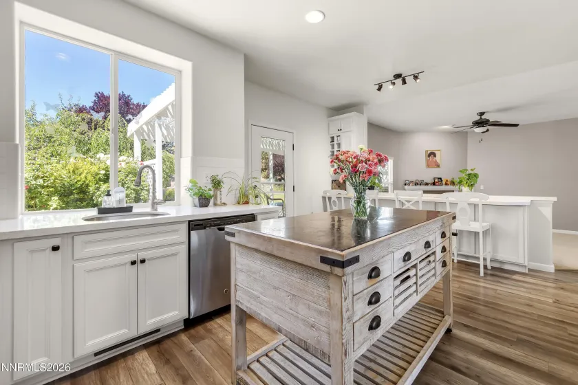 5930 Roxbury, Reno, Nevada 89523, 5 Bedrooms Bedrooms, ,4 BathroomsBathrooms,Residential,Residential,Roxbury,0,260010512