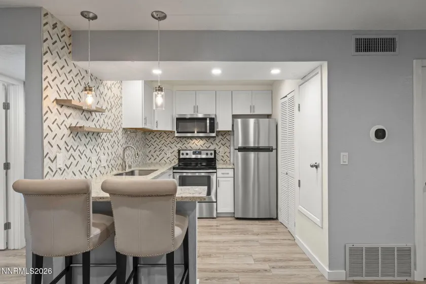 5017 Reggie, Reno, Nevada 89502, 2 Bedrooms Bedrooms, ,2 BathroomsBathrooms,Residential,Residential,Reggie,0,260010514
