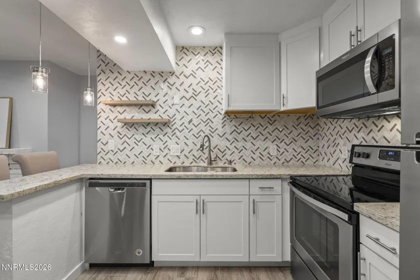 5017 Reggie, Reno, Nevada 89502, 2 Bedrooms Bedrooms, ,2 BathroomsBathrooms,Residential,Residential,Reggie,0,260010514
