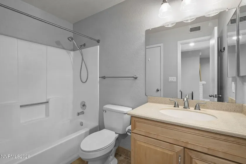 5017 Reggie, Reno, Nevada 89502, 2 Bedrooms Bedrooms, ,2 BathroomsBathrooms,Residential,Residential,Reggie,0,260010514