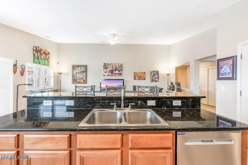 1214 Avian, Spanish Springs, Nevada 89441, 5 Bedrooms Bedrooms, ,3 BathroomsBathrooms,Residential,Residential,Avian,0,260010516