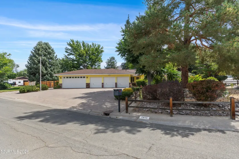 7845 Southmoor, Reno, Nevada 89502, 4 Bedrooms Bedrooms, ,2 BathroomsBathrooms,Residential,Residential,Southmoor,0,260010526