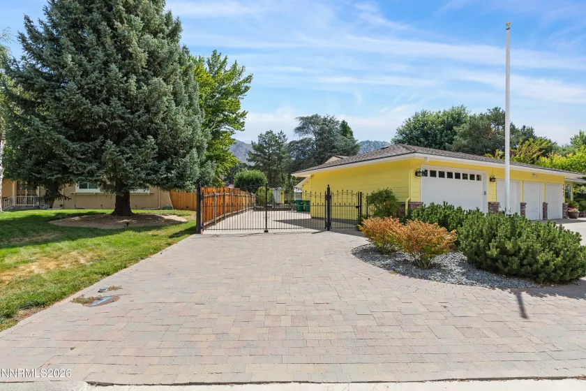 7845 Southmoor, Reno, Nevada 89502, 4 Bedrooms Bedrooms, ,2 BathroomsBathrooms,Residential,Residential,Southmoor,0,260010526