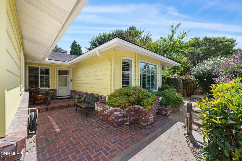 7845 Southmoor, Reno, Nevada 89502, 4 Bedrooms Bedrooms, ,2 BathroomsBathrooms,Residential,Residential,Southmoor,0,260010526