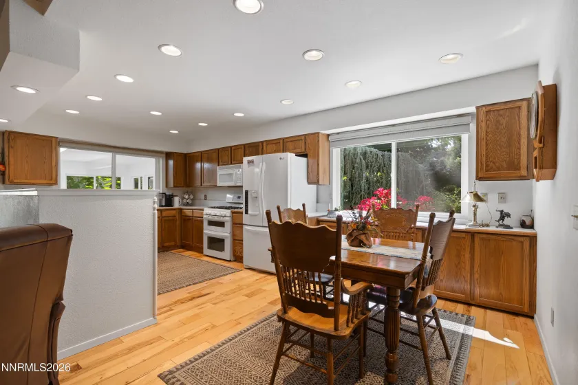 7845 Southmoor, Reno, Nevada 89502, 4 Bedrooms Bedrooms, ,2 BathroomsBathrooms,Residential,Residential,Southmoor,0,260010526