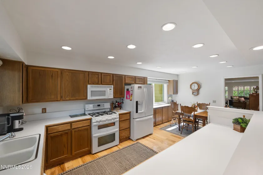 7845 Southmoor, Reno, Nevada 89502, 4 Bedrooms Bedrooms, ,2 BathroomsBathrooms,Residential,Residential,Southmoor,0,260010526