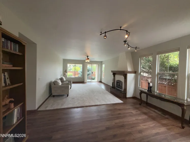 1661 Cosenza, Sparks, Nevada 89434, 2 Bedrooms Bedrooms, ,2 BathroomsBathrooms,Residential,Residential,Cosenza,0,260010529