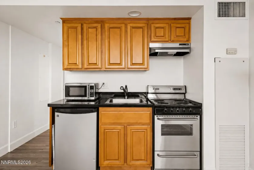 450 Arlington, Reno, Nevada 89503, ,1 BathroomBathrooms,Residential,Residential,Arlington,0,260010531