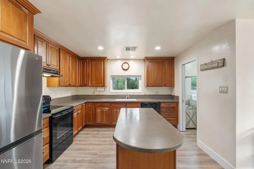 2490 Moana, Reno, Nevada 89509, 4 Bedrooms Bedrooms, ,3 BathroomsBathrooms,Residential,Residential,Moana,0,260010532