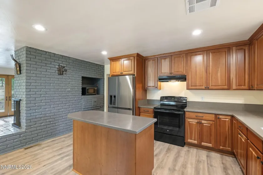 2490 Moana, Reno, Nevada 89509, 4 Bedrooms Bedrooms, ,3 BathroomsBathrooms,Residential,Residential,Moana,0,260010532