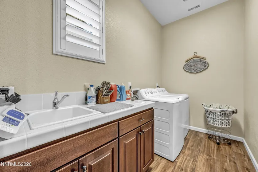 2047 Altair, Reno, Nevada 89521, 4 Bedrooms Bedrooms, ,4 BathroomsBathrooms,Residential,Residential,Altair,0,260010541