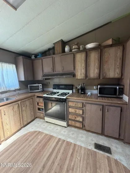 1201 Gummow, Fallon, Nevada 89406, 3 Bedrooms Bedrooms, ,2 BathroomsBathrooms,Residential,Residential,Gummow,0,260010555
