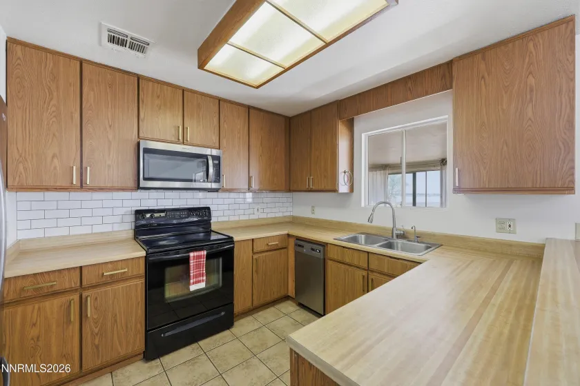 54 Locust, Yerington, Nevada 89447, 3 Bedrooms Bedrooms, ,2 BathroomsBathrooms,Residential,Residential,Locust,0,260010579