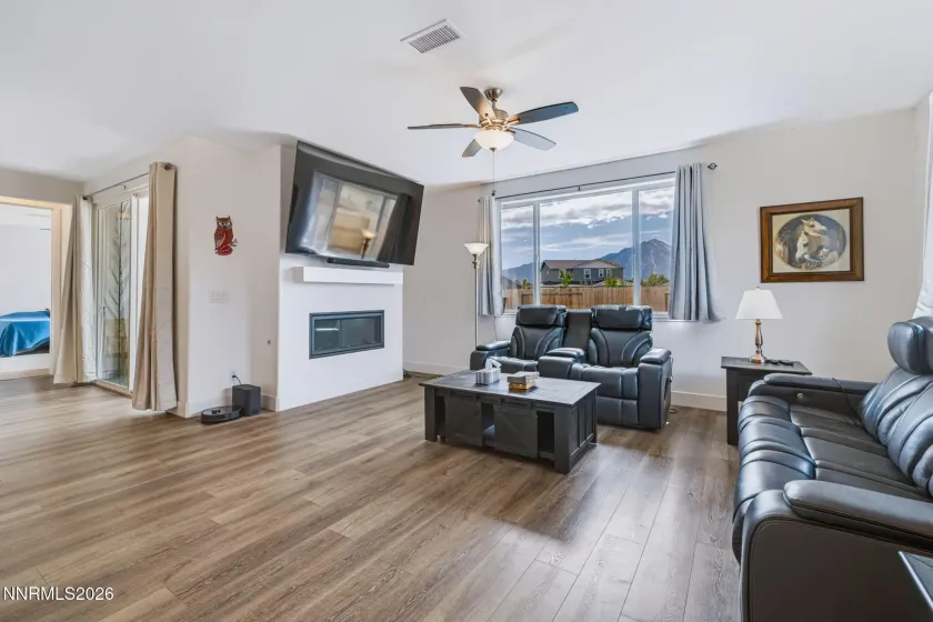 815 Boot Jack, Gardnerville, Nevada 89410, 3 Bedrooms Bedrooms, ,2 BathroomsBathrooms,Residential,Residential,Boot Jack,0,260010583