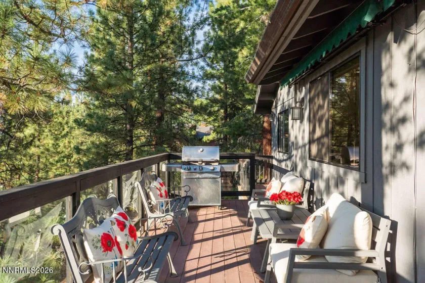 695 Lakeview, Zephyr Cove, Nevada 89448, 6 Bedrooms Bedrooms, ,7 BathroomsBathrooms,Residential,Residential,Lakeview,0,260010587