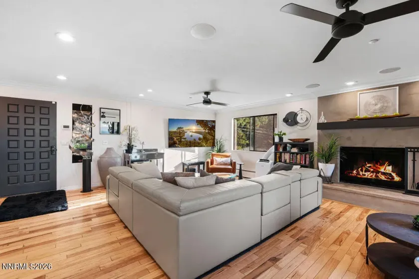 695 Lakeview, Zephyr Cove, Nevada 89448, 6 Bedrooms Bedrooms, ,7 BathroomsBathrooms,Residential,Residential,Lakeview,0,260010587