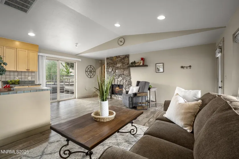 2200 Rhodes, Reno, Nevada 89521, 2 Bedrooms Bedrooms, ,2 BathroomsBathrooms,Residential,Residential,Rhodes,0,260010590