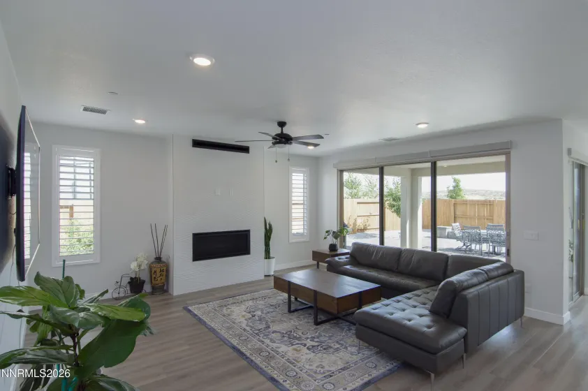 5395 Fossilstone, Sparks, Nevada 89436, 3 Bedrooms Bedrooms, ,2 BathroomsBathrooms,Residential,Residential,Fossilstone,0,260010591