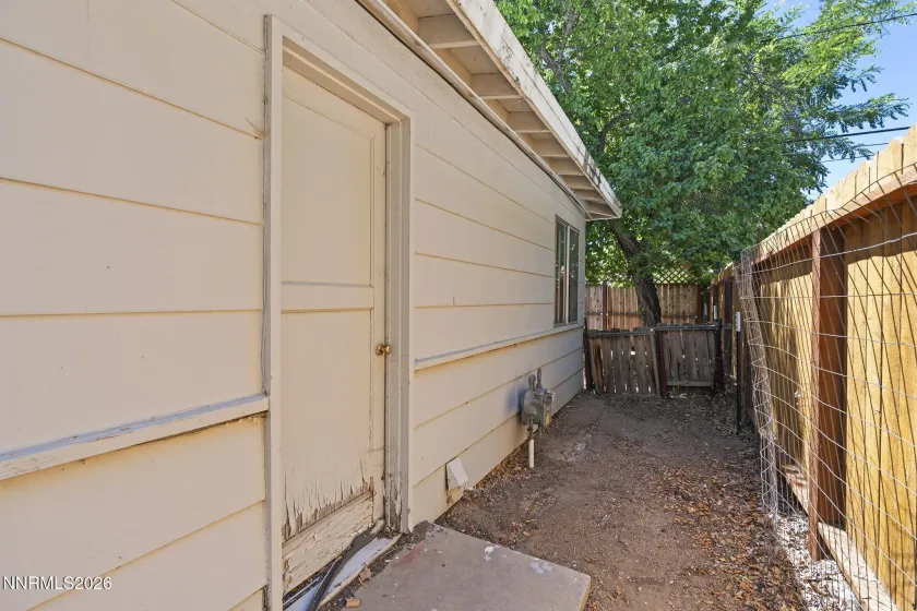 305 Burton, Carson City, Nevada 89706, 3 Bedrooms Bedrooms, ,2 BathroomsBathrooms,Residential,Residential,Burton,0,260010594