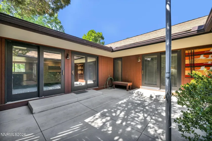 1640 Manzanita, Reno, Nevada 89509, 3 Bedrooms Bedrooms, ,3 BathroomsBathrooms,Residential,Residential,Manzanita,0,260010574