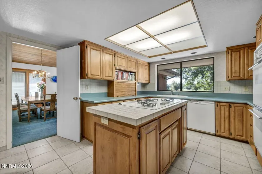 1640 Manzanita, Reno, Nevada 89509, 3 Bedrooms Bedrooms, ,3 BathroomsBathrooms,Residential,Residential,Manzanita,0,260010574