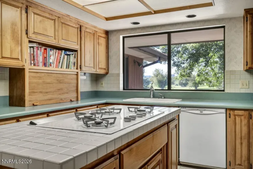1640 Manzanita, Reno, Nevada 89509, 3 Bedrooms Bedrooms, ,3 BathroomsBathrooms,Residential,Residential,Manzanita,0,260010574