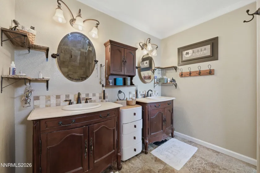 205 Bridle Path, Sparks, Nevada 89441, 4 Bedrooms Bedrooms, ,3 BathroomsBathrooms,Residential,Residential,Bridle Path,0,260010577