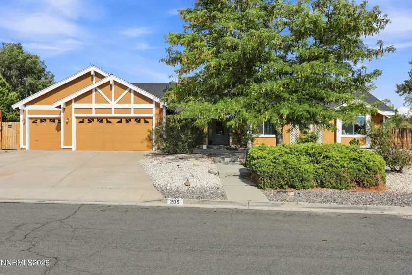 205 Bridle Path, Sparks, Nevada 89441, 4 Bedrooms Bedrooms, ,3 BathroomsBathrooms,Residential,Residential,Bridle Path,0,260010577