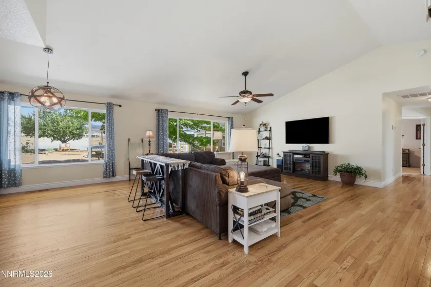 205 Bridle Path, Sparks, Nevada 89441, 4 Bedrooms Bedrooms, ,3 BathroomsBathrooms,Residential,Residential,Bridle Path,0,260010577